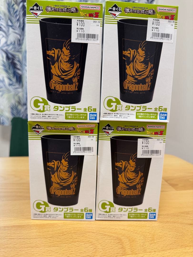 グッズまとめ売り　進撃の巨人　ドラゴンボール　計86点