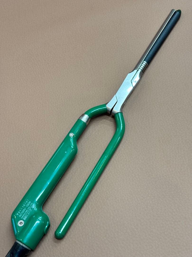 超美品　HAKKO HI-MIC 8ミリ丸アイロン　/レンツアイロン