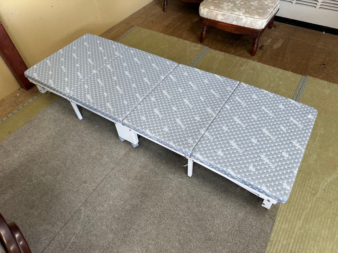 美品　EMOOR MEHOL COMPACT 折りたたみベッド マットレス