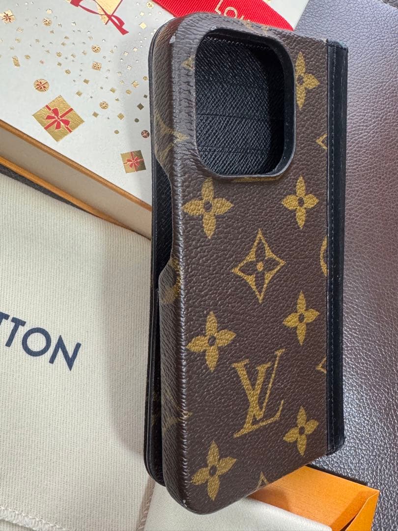 【LOUIS VUITTON】iPhone15pro ケース