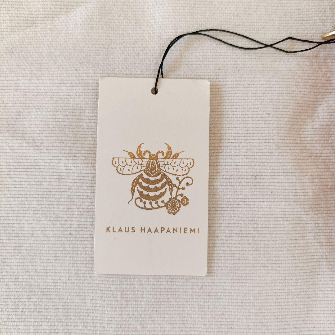 【新品タグ付き】クラウスハーパニミ 二つ折り財布 本革製 猫刺繍