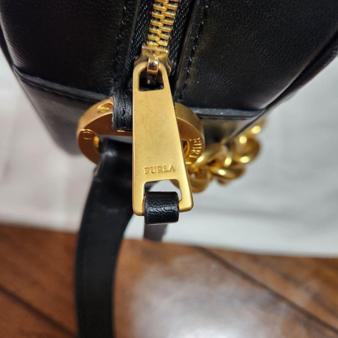 FURLA ブラック ショルダーバッグほぼ未使用！