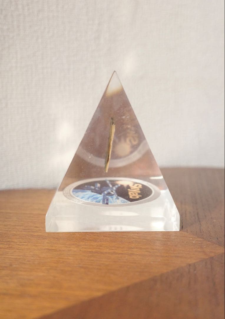 希少 Skylab NASA 実物デブリ アクリル ピラミッド オブジェ/アート
