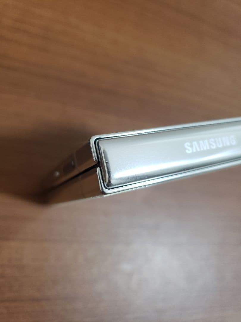 美品 Galaxy Z Flip 5 256GB/simフリー 国内版