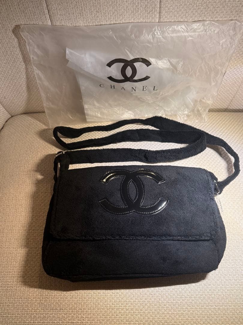 新品　シャネル　ノベルティ　ショルダーバッグ　非売品　ブラック　パイル　エナメル