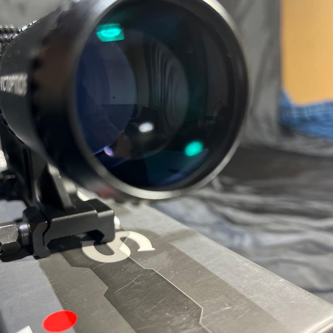 VictOptics ZOD 1-4x20 スコープ　ガイズリータイプマウント