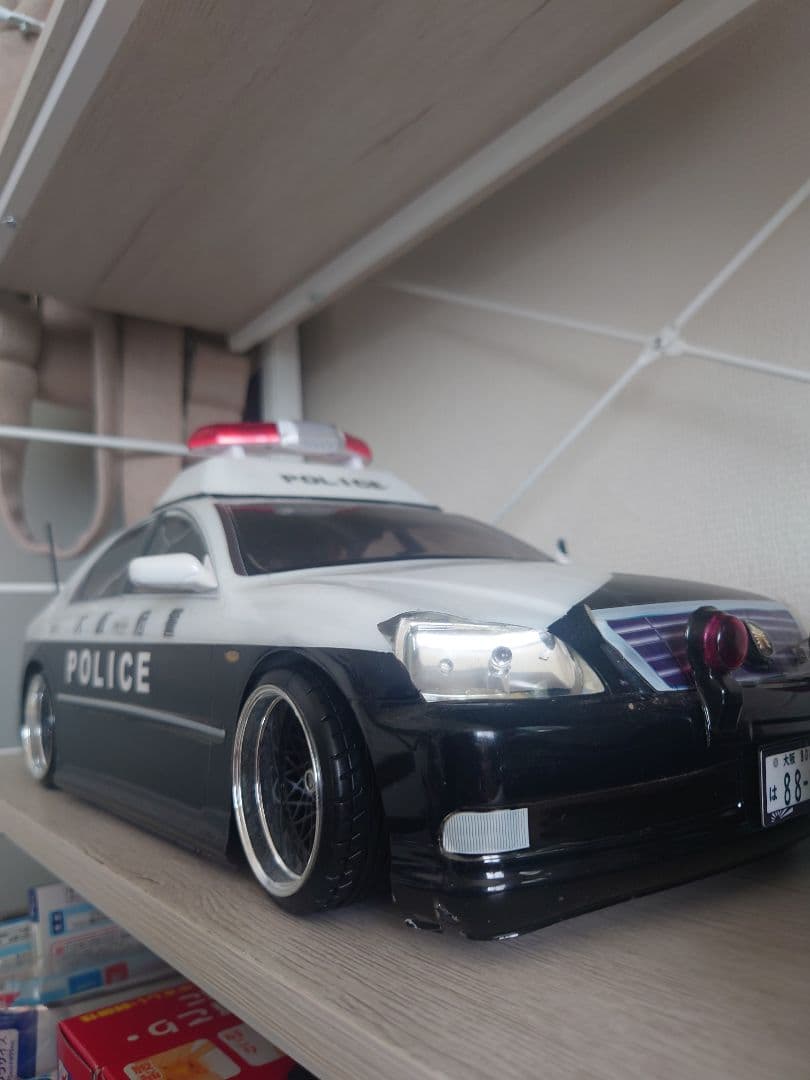 パトカー型ラジコン LEDライト付き