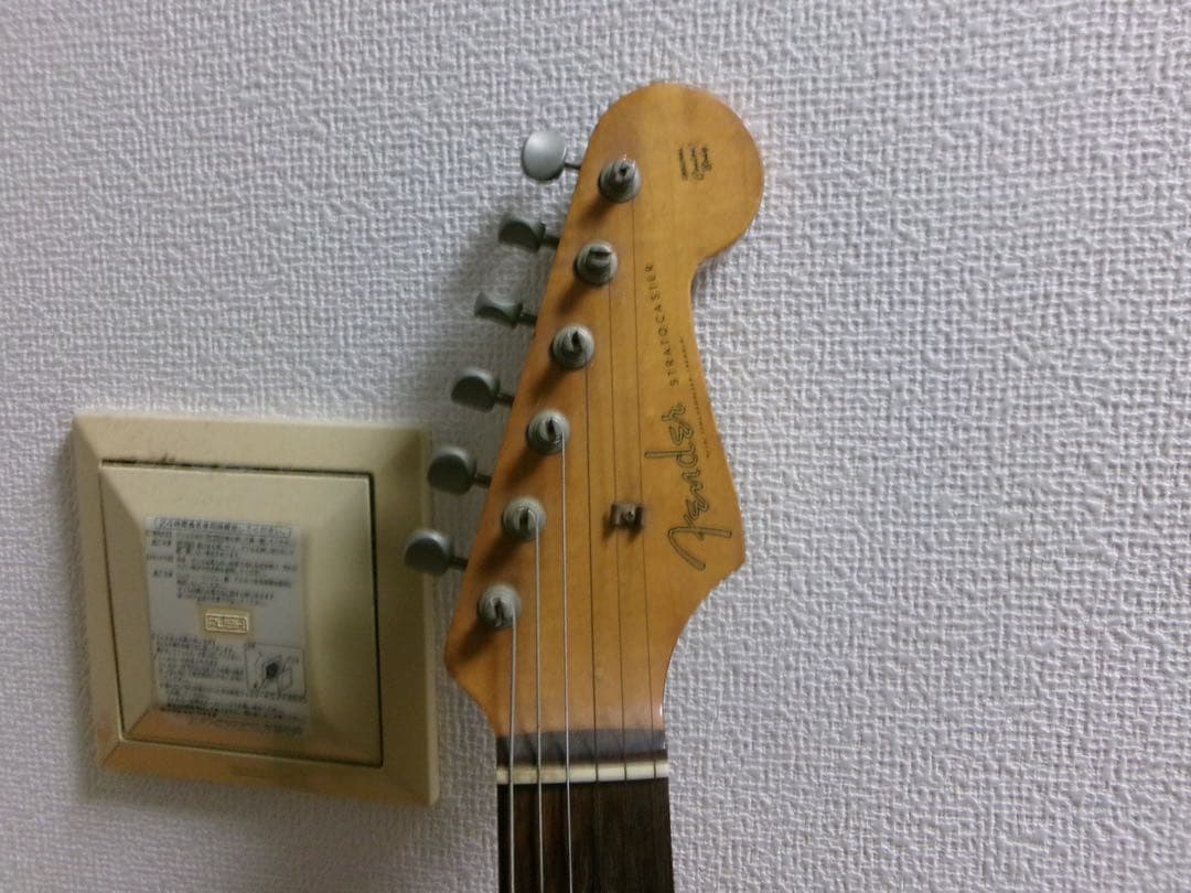 【Eシリアル】Fender Japan ストラトキャスター　ジャパンビンテージ