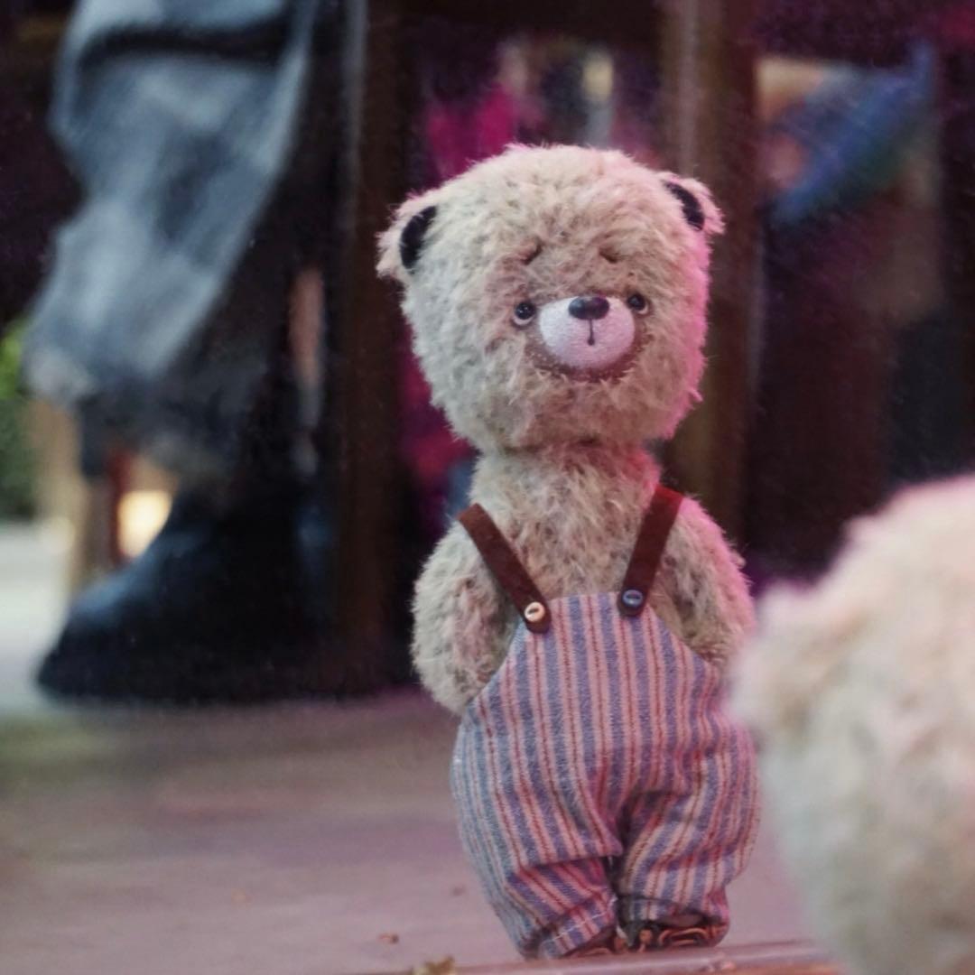 困り顔のくまさん ぬいぐるみ ハンドメイド 熊 アーティストベア 海外作家様