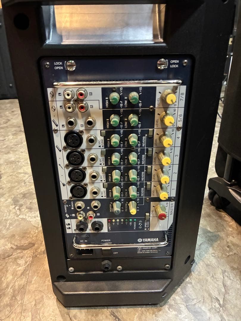 ヤマハ　ステージパス300 stagepas 300 ケース付き　電源付き