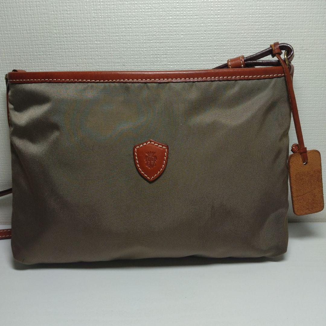 Felisi ショルダーバッグ