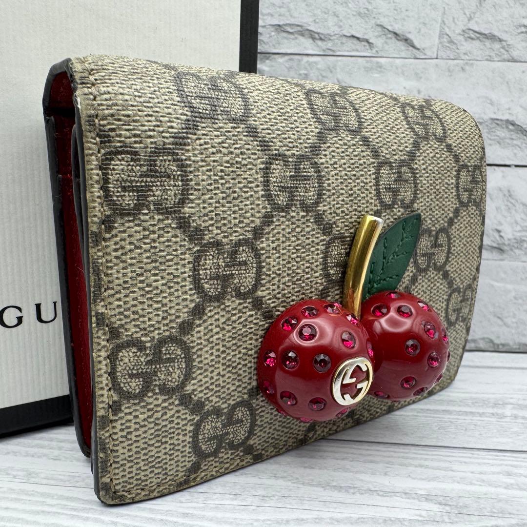 【美品】 GUCCI インターロッキング GG チェリー 二つ折り財布 PVC