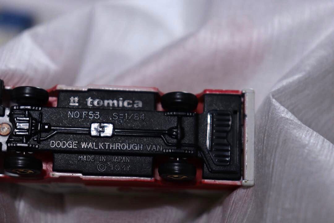 日本製　トミカ　外国車シリーズ　ダッジ　ウォークスルーバン　F53 ロブスター