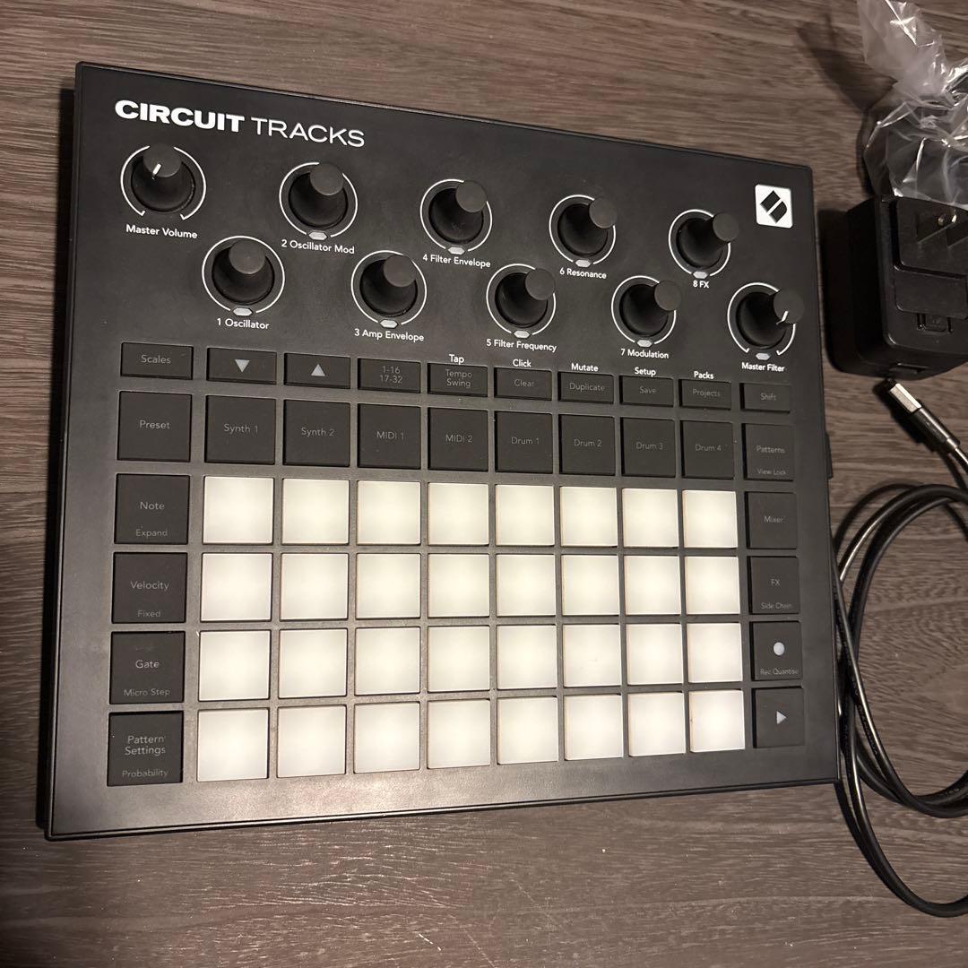 DJ機材 novation circuit tracks