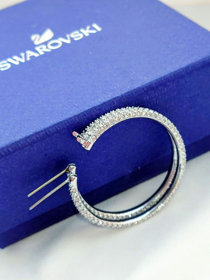 SWAROVSKI　Dextera フープピアス　パヴェ シルバーカラー