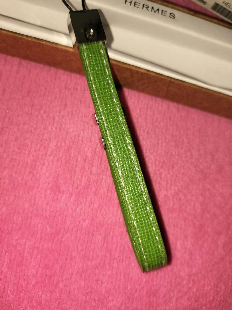 HERMES 緑 ストラップ 箱付き エルメス