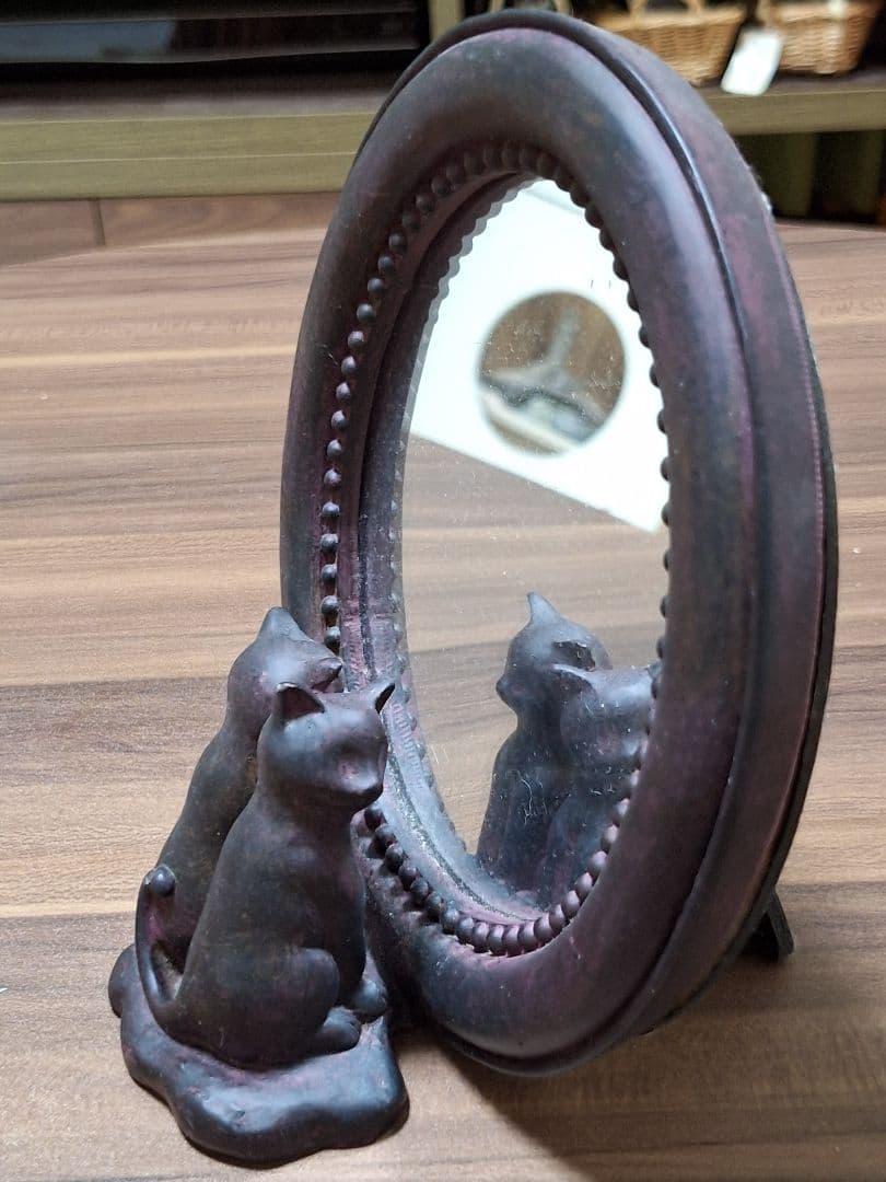 【新品未使用】猫 ねこ ネコ 卓上ミラー 鏡 アンティーク調 オーバル型