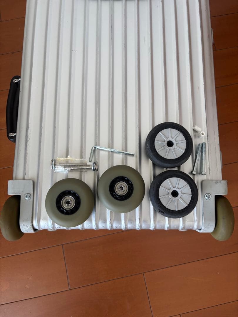 RIMOWA リモワ クラシックフライト 廃盤　2輪