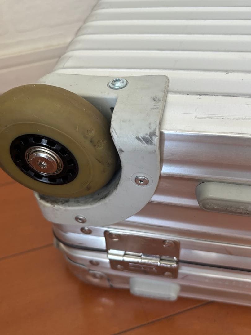 RIMOWA リモワ クラシックフライト 廃盤　2輪