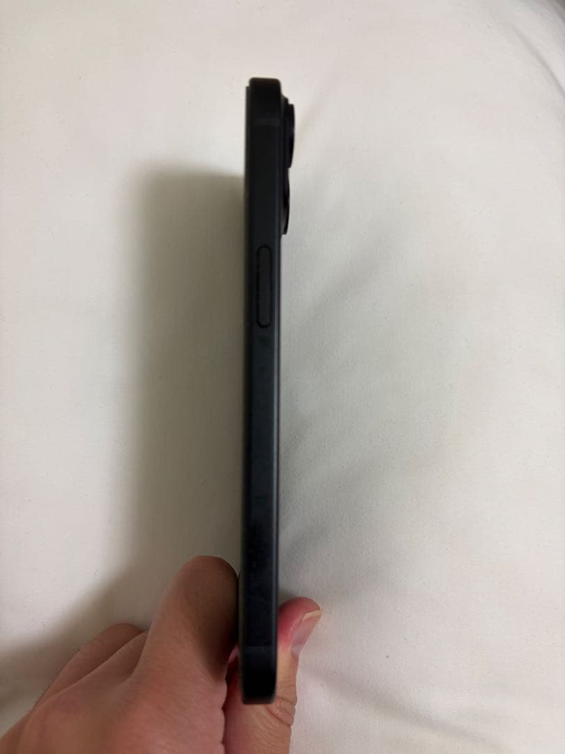 【新品同様】Apple iPhone 15 ブラック 256GB