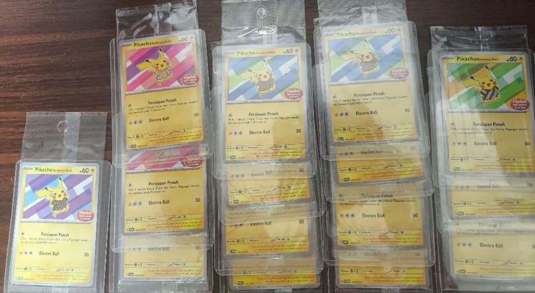 バティックシャツを着たピカチュウ PIKACHU BATIK 15枚セット