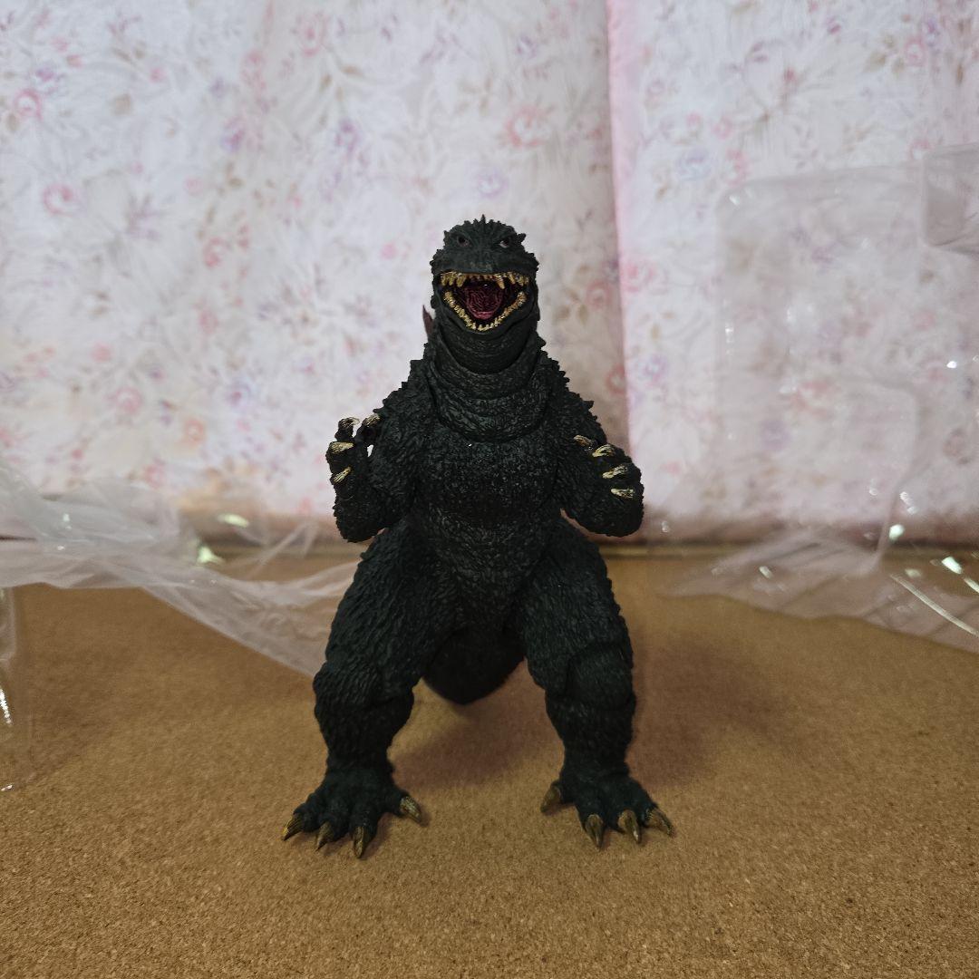 S.H.MonsterArts ゴジラ 2000 ゴジラxメガギラス