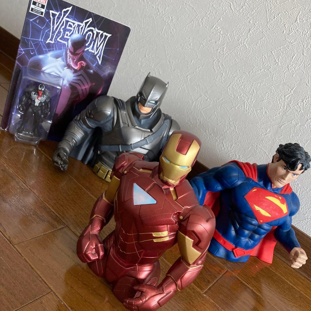 アイアンマン　バットマン　スーパーマン　ヴェノム　アメコミフィギュアセット 4体