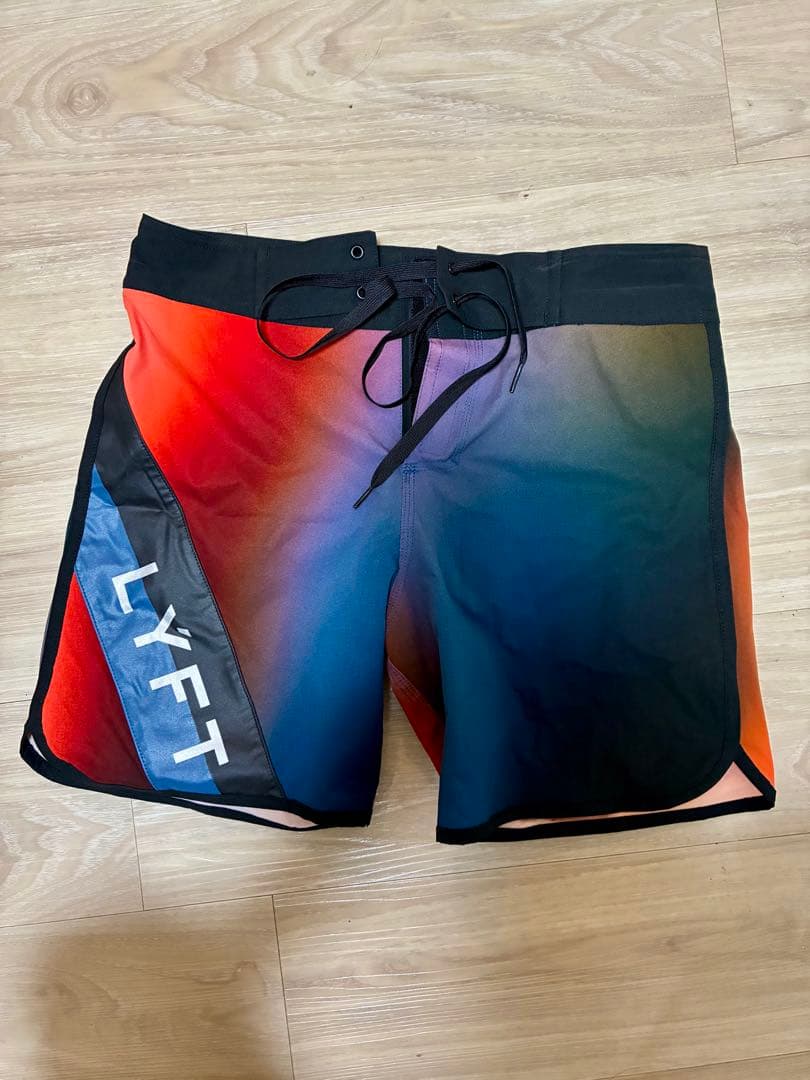 LÝFT GRAPHIC STAGE SHORTS BLACK SPECIAL