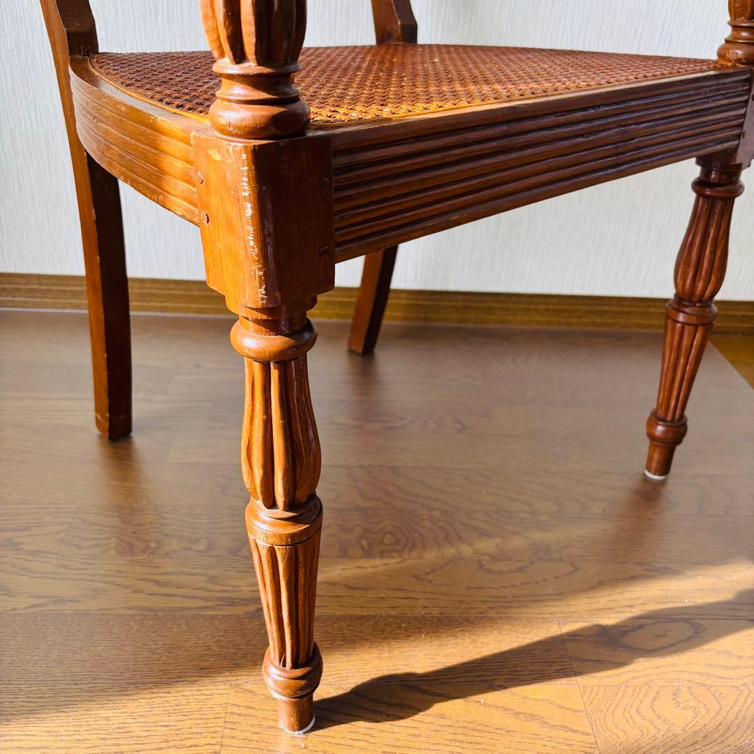 送料込み ヴィンテージ アームチェア 英国調 チッペンデール風 椅子 ラタン座面