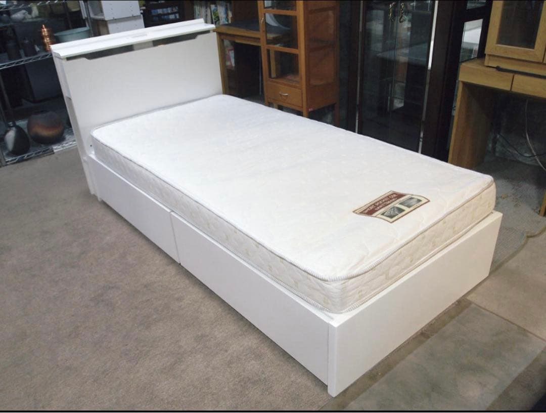 処分値下げ。ニトリ　コンソン　シングルベッドフレーム2台