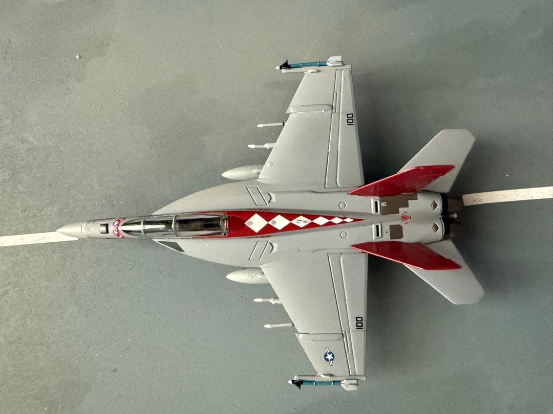 1/200 F/A-18f スーパーホーネットVFA-102ダイヤモンドバックス