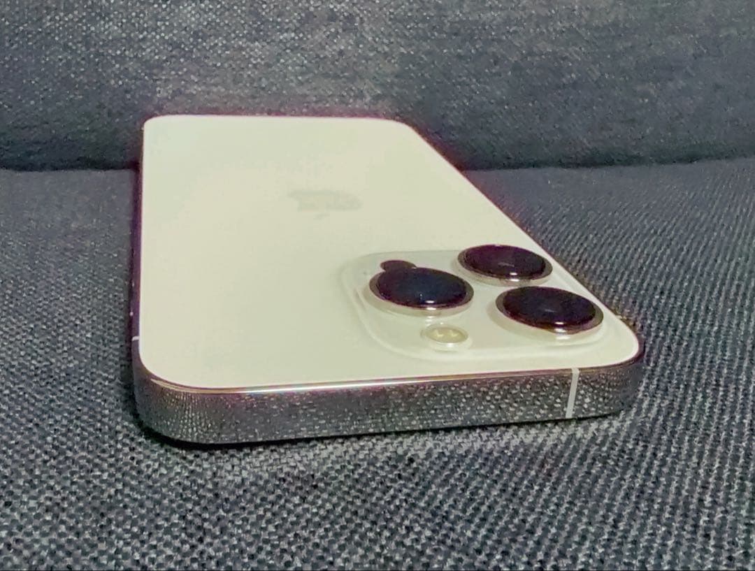 ★iPhone13Pro☆256GB☆シルバー☆バッテリー容量77%★