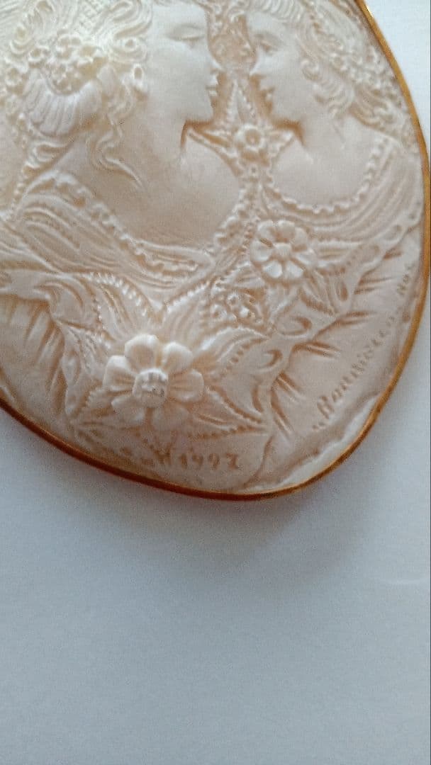 ￥6500→63000 見惚れるカメオのブローチ　ペンダント　作家名　製作年有