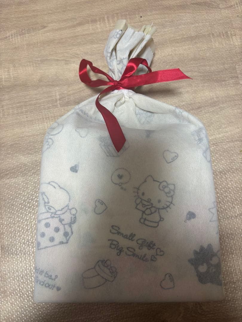 ハローキティ×ローラアシュレイ ティーカップセット