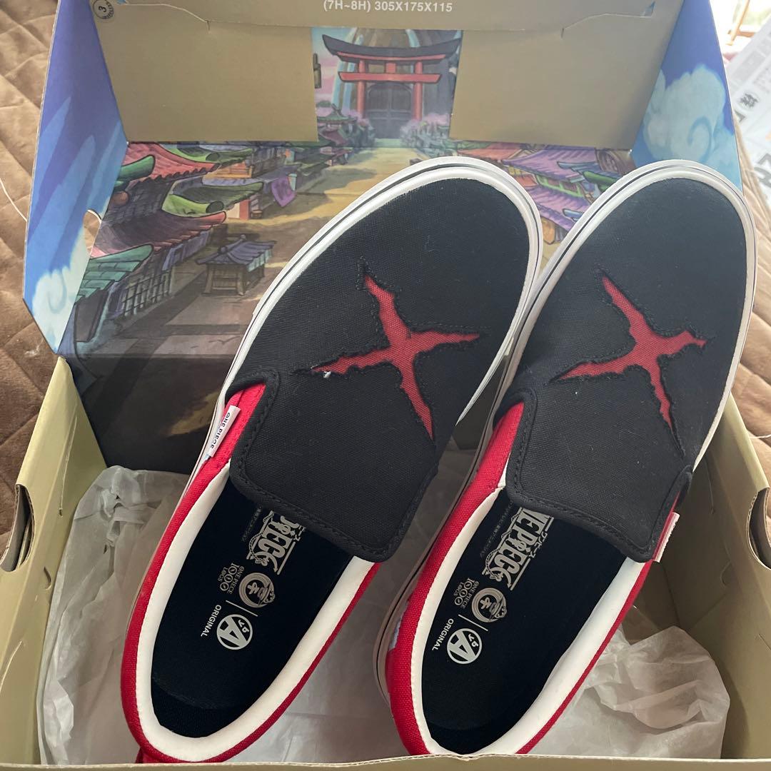 ワンピース、スリッポン 黒/赤 キャンバス