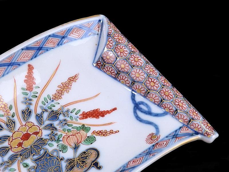 大聖寺伊万里　生け花の図　巻物型変形皿　E329AS-CQp