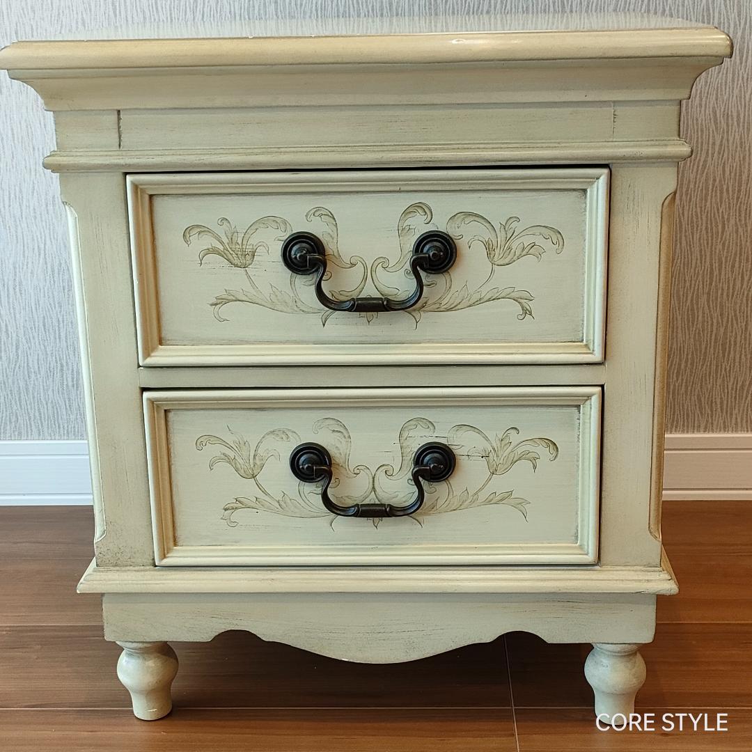 アンティーク　ビンテージナイトテーブル ロココ調　A33