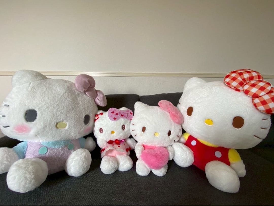 ハローキティ ぬいぐるみ　フィギュア　キーホルダー　ポーチ