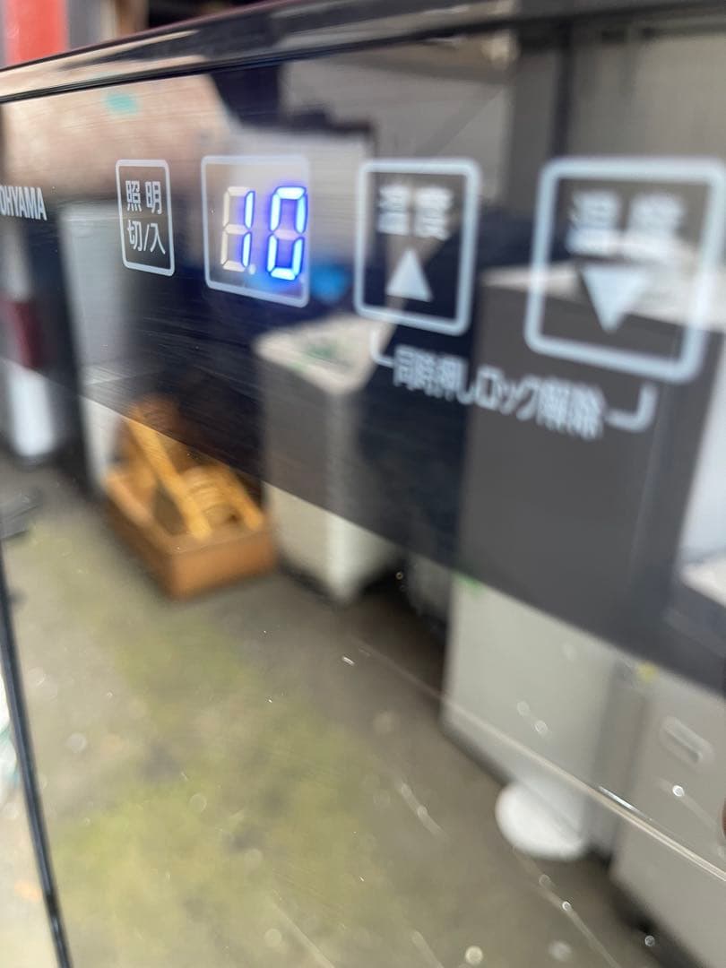 アイリスオーヤマ　ワインセラー 47L.18本収納、お値引き致しません。