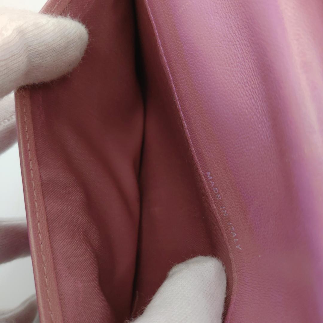 シャネル　カメリア　二つ折り　長財布　黒　ピンク　ブラック