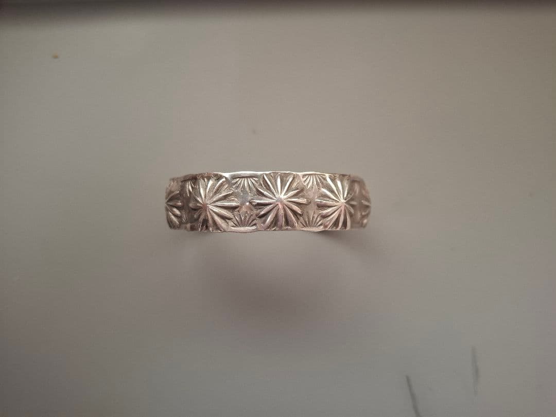 NORA インディアンジュエリー シルバーバングル ネペンテス