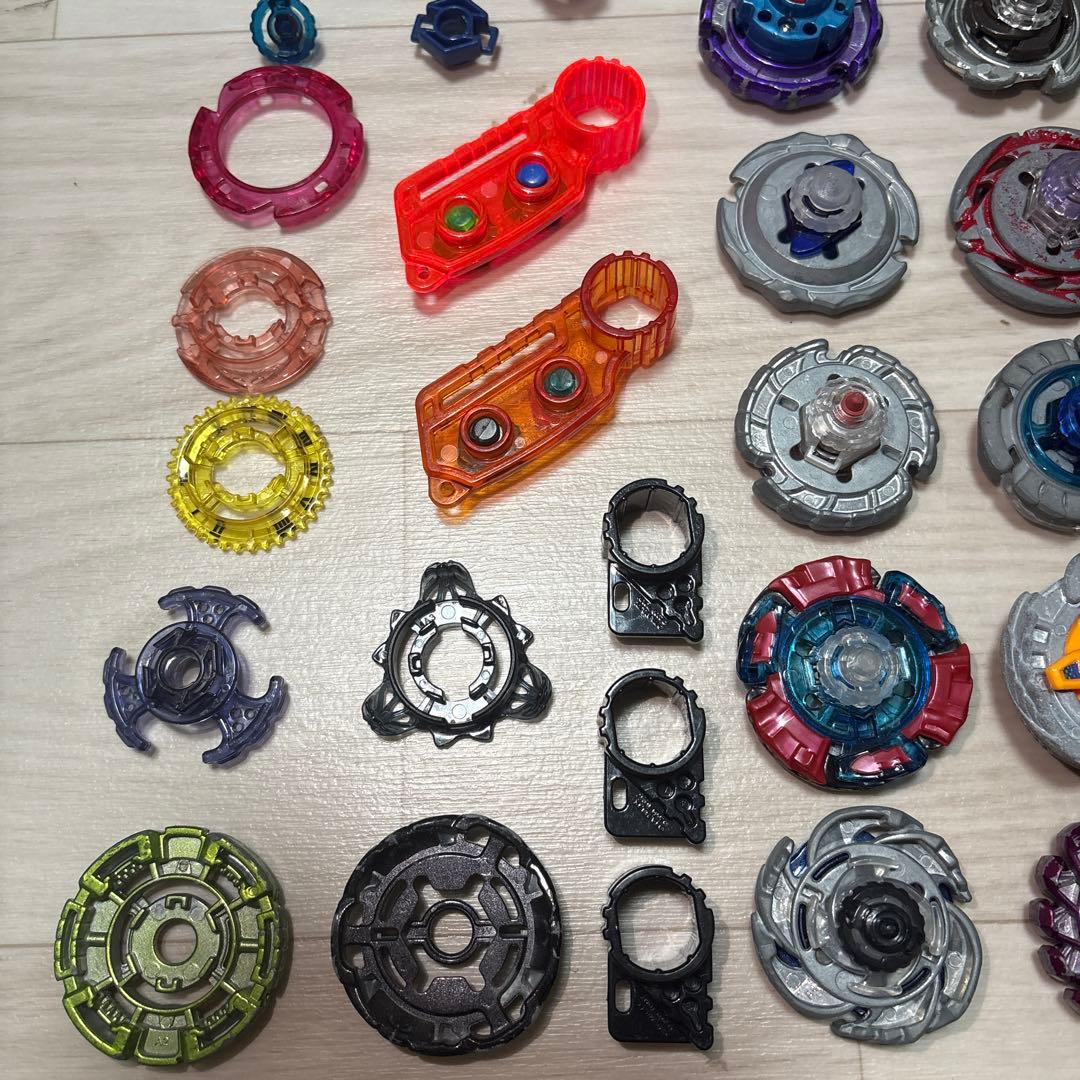 た*す様 ベイブレードセット 約32個以上のパーツ