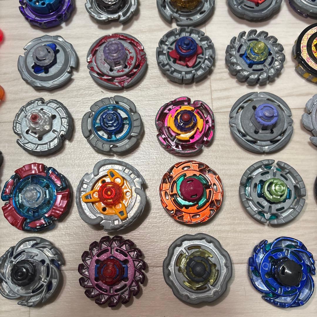 た*す様 ベイブレードセット 約32個以上のパーツ