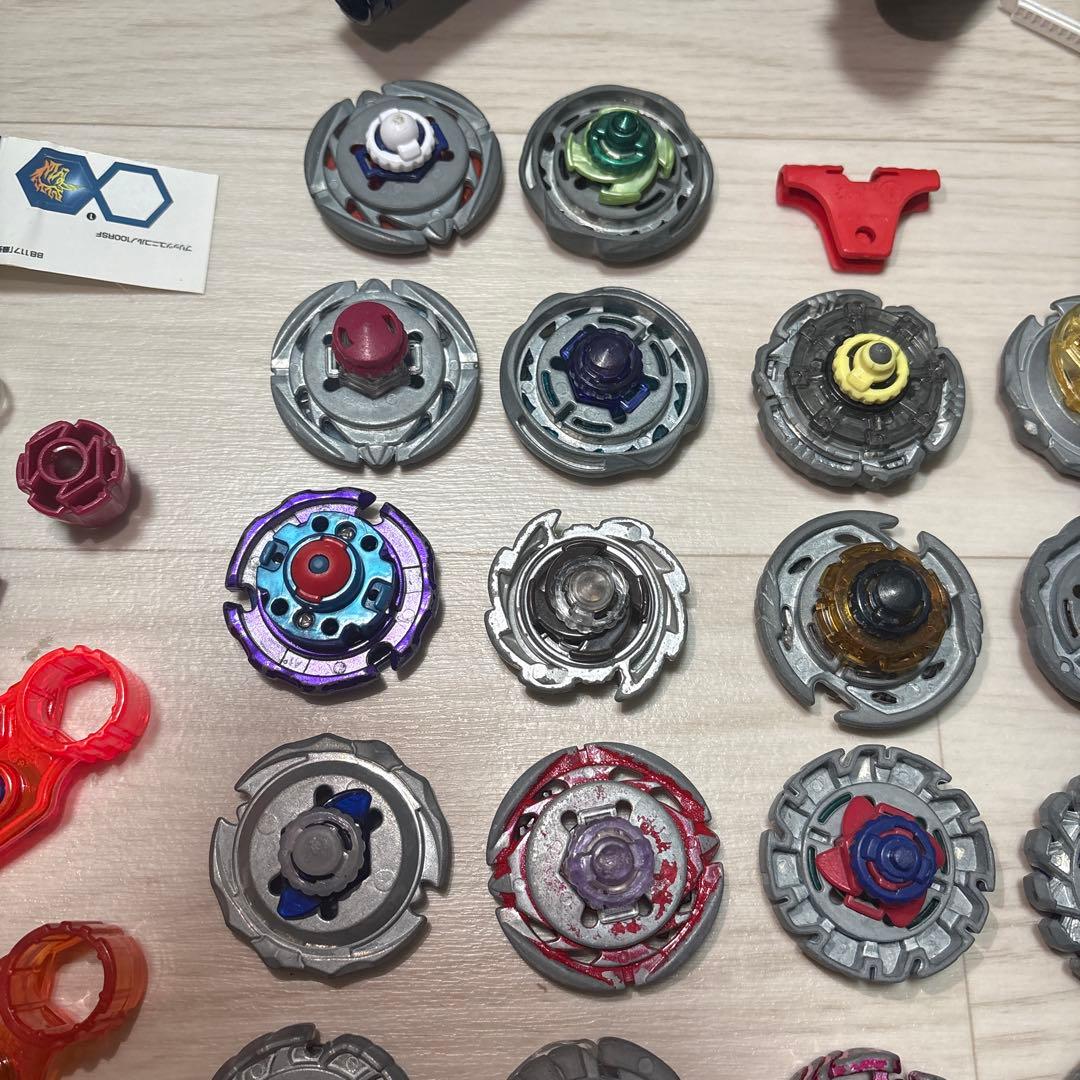 た*す様 ベイブレードセット 約32個以上のパーツ