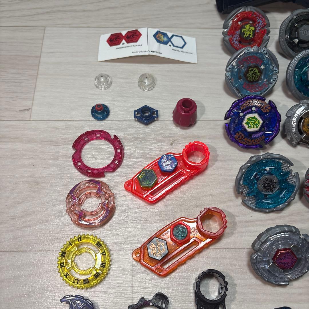 た*す様 ベイブレードセット 約32個以上のパーツ