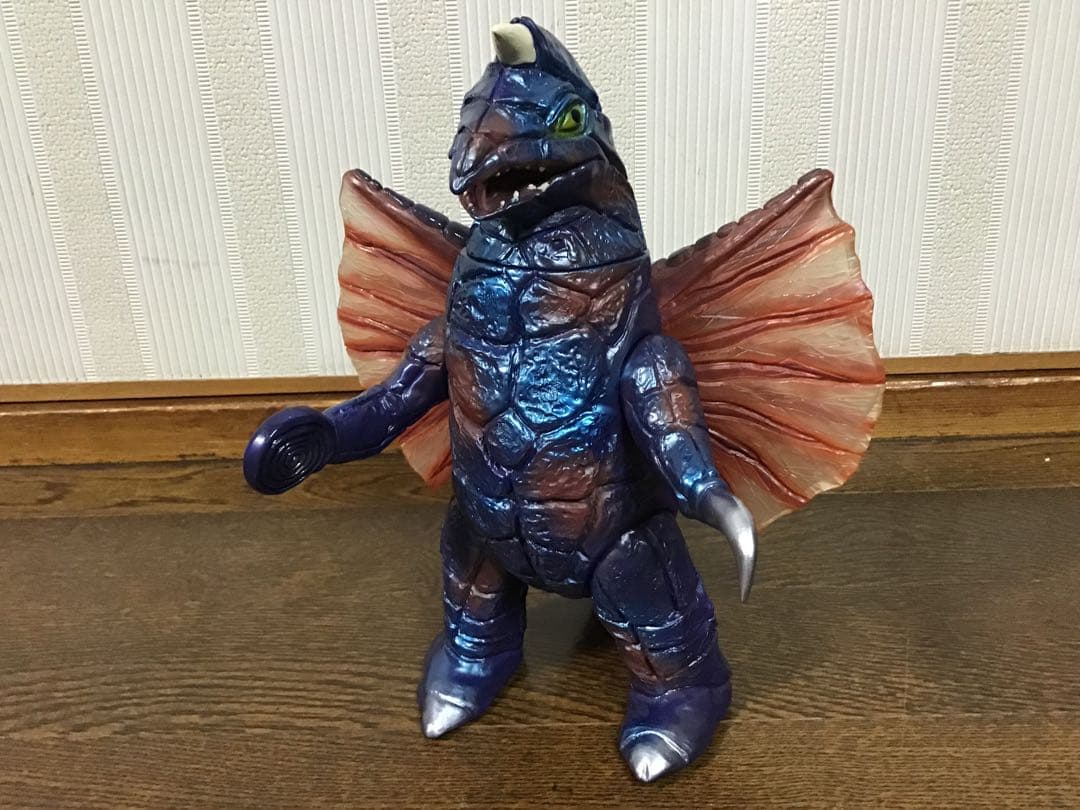 ベアモデル　ハイパーホビー限定ドラコ　メーカー塗装青紫美品　プロフ必読　値引不可