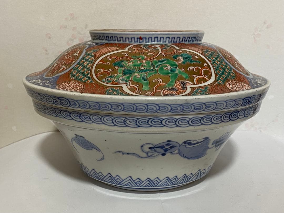 ♦古伊万里 染付 金襴手 獅子 宝尽くし紋様 蓋付き鉢 江戸時代後期 骨董品