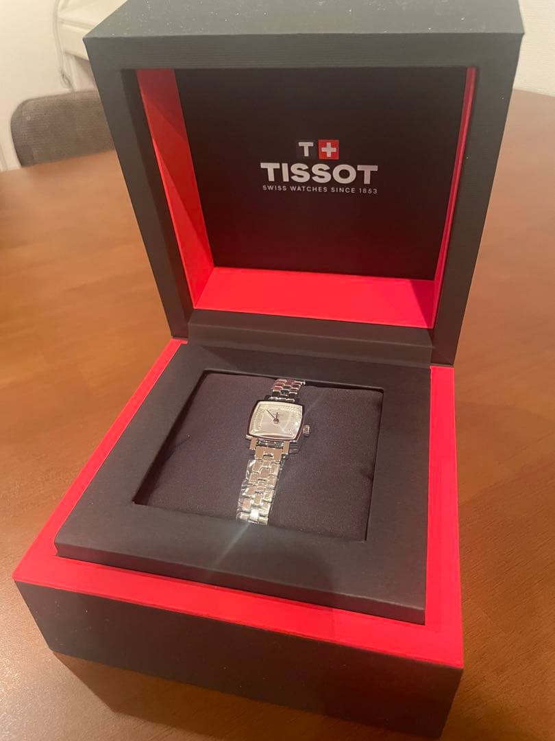 【新品未使用】TISSOT ラブリー スクエア
