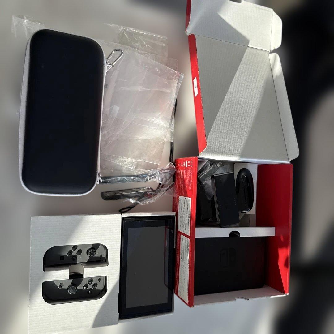 Nintendo Switch 本体 Joy-Con・ケース・メモリーカード付き