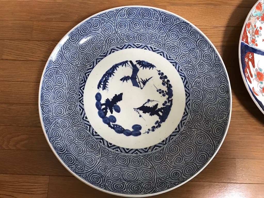 【骨董】 古伊万里 飾り皿 大皿（直径46cm） 2枚 大明成化年製 木箱付き